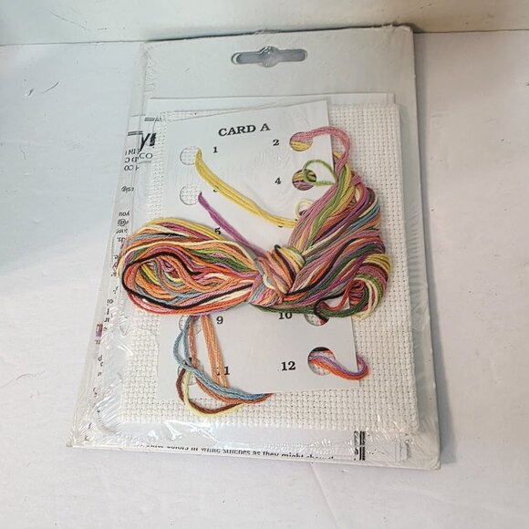 Vtg Janlynn Suzy's Zoo You Go Girl Floral Counted Cross Stitch #038-0207 - Picture 4 of 5